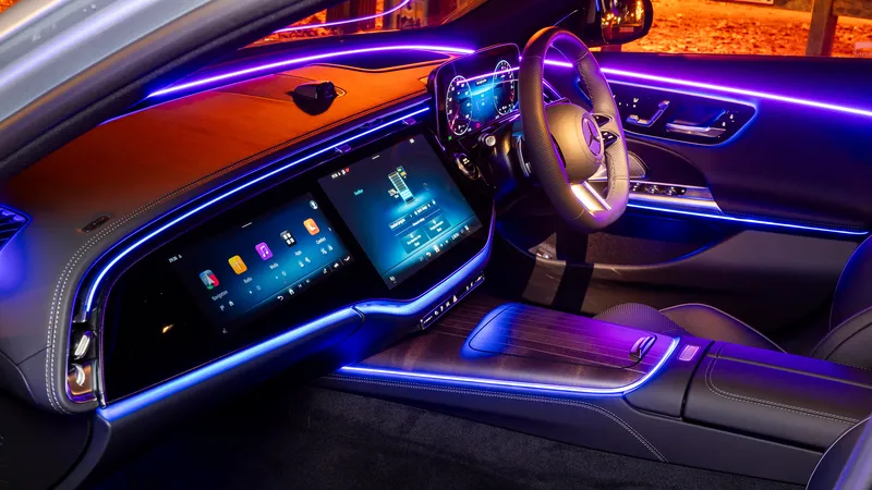 梅赛德斯-奔驰E级内饰