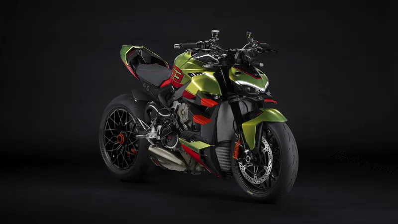 杜卡迪街头霸王V4兰博基尼2024