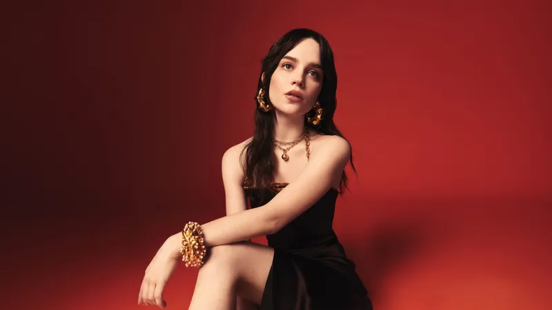 索菲·撒切尔Vogue