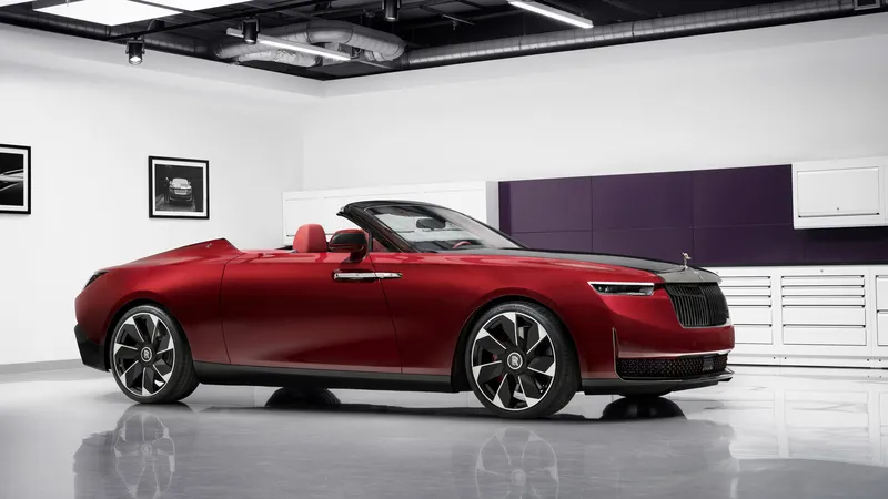 劳斯莱斯La Rose Noire Droptail 2023