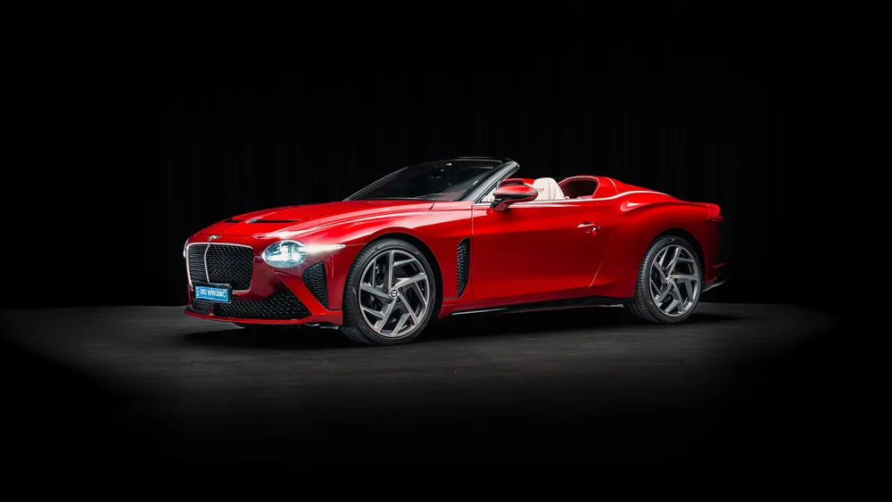 Bentley Mulliner Bacalar深色背景4K电脑壁纸