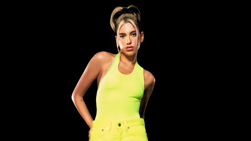 Dua Lipa黑色背景