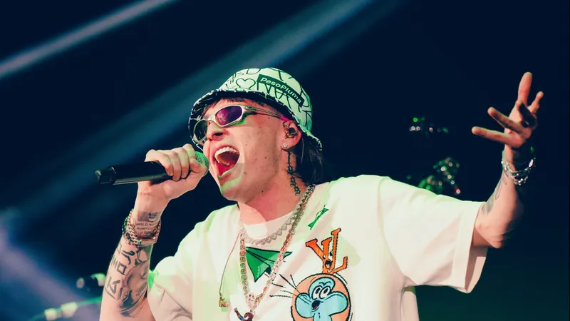 墨西哥歌手Peso Pluma