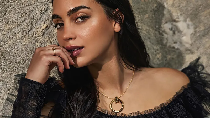 墨西哥女演员梅丽莎·巴雷拉