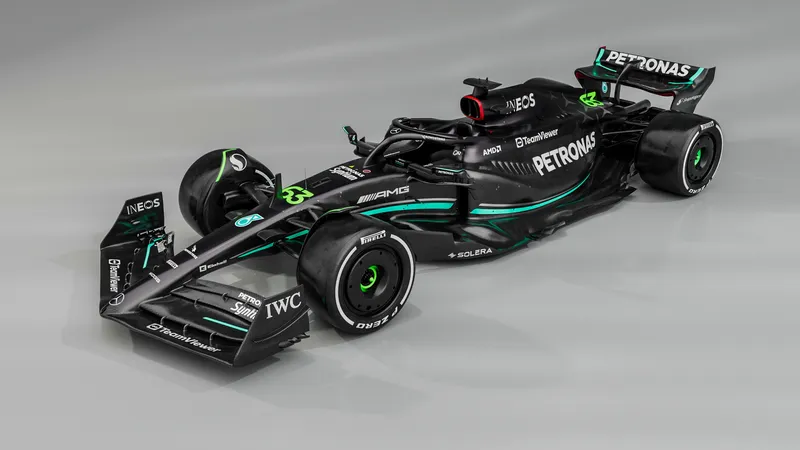 梅赛德斯-AMG F1 W14 E性能方程式赛车