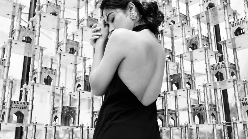 Rashmika曼陀罗单色