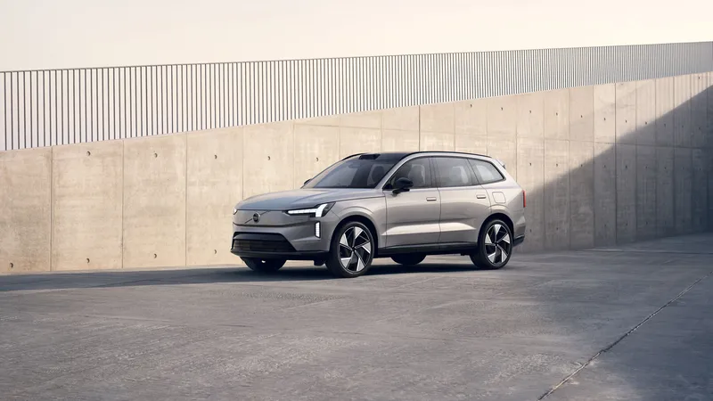 沃尔沃EX90电动SUV