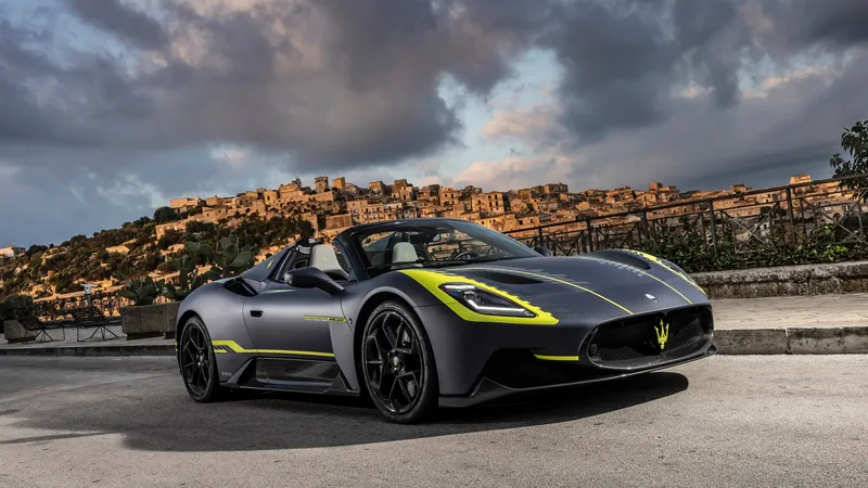 玛莎拉蒂MC20 Cielo Fuoriserie 2022