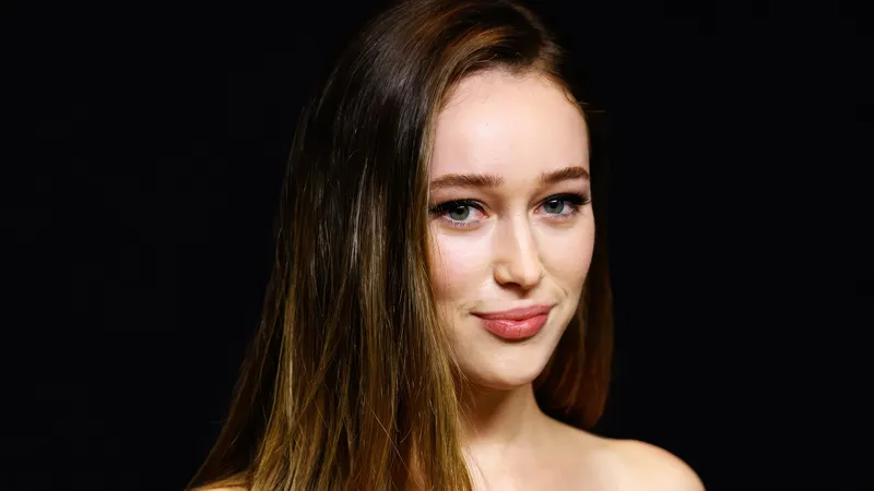 Alycia Debnam Carey 