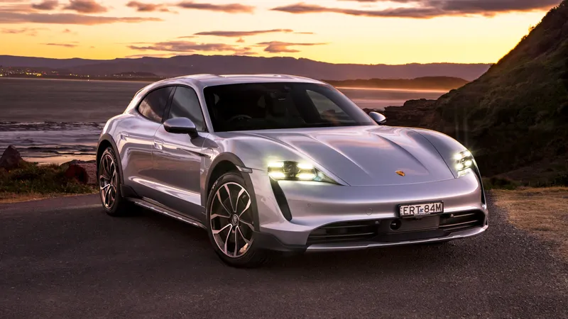 保时捷Taycan 4 Cross Turismo 2022