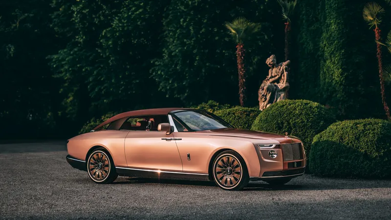 劳斯莱斯船尾2022