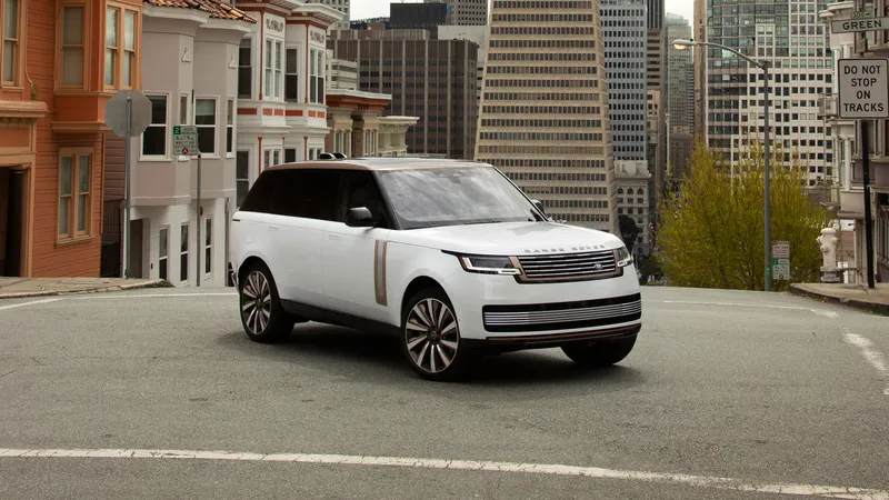 路虎揽胜SV Serenity P530 LWB豪华SUV