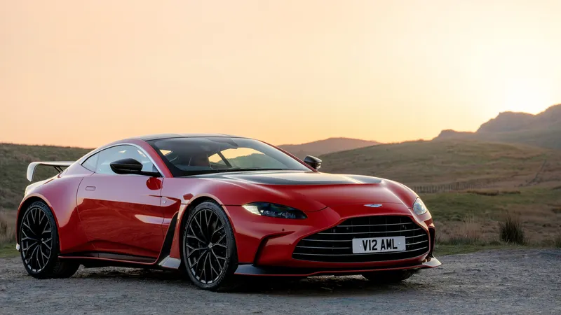 阿斯顿马丁V12 Vantage 2022