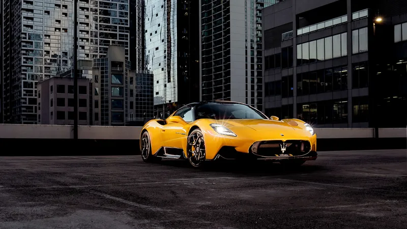 玛莎拉蒂MC20 Coupé超级跑车