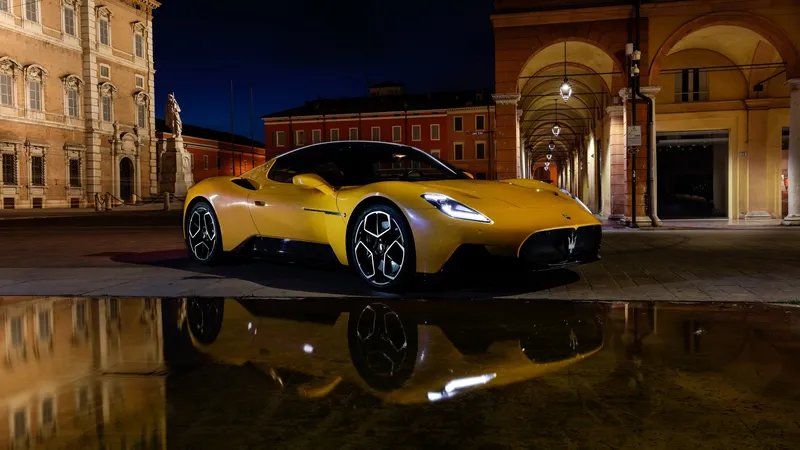 玛莎拉蒂MC20 Coupé2021