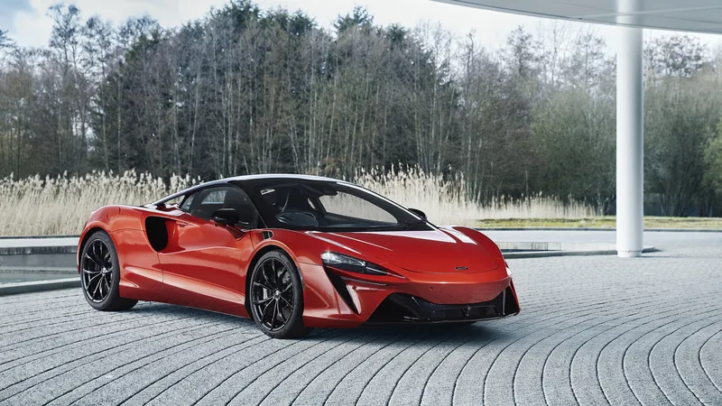 迈凯轮Artura 2022