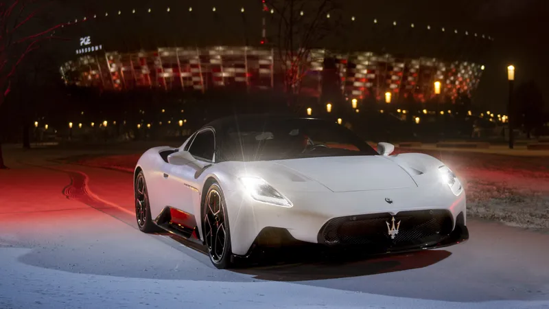 玛莎拉蒂MC20 Coupé超级跑车