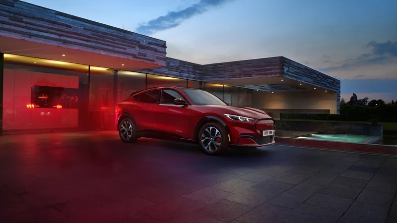 福特野马Mach-E 4X电动SUV