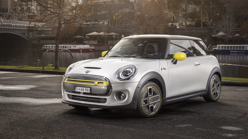 MINI Cooper SE电动汽车