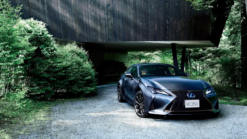 雷克萨斯RC 350 F SPORT情感灰黑版